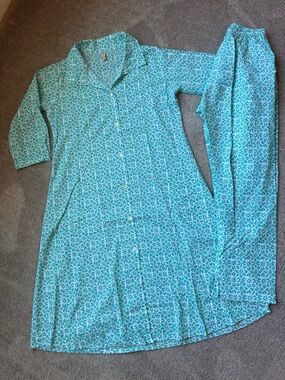 NWOT Turquoise & White Printed Coord Set